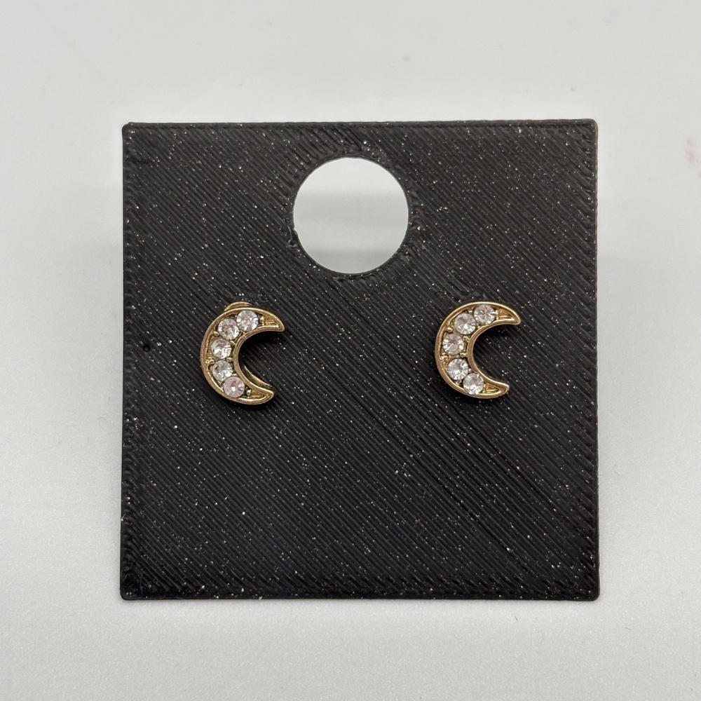 Fashion Studs - Picture 4 of 8